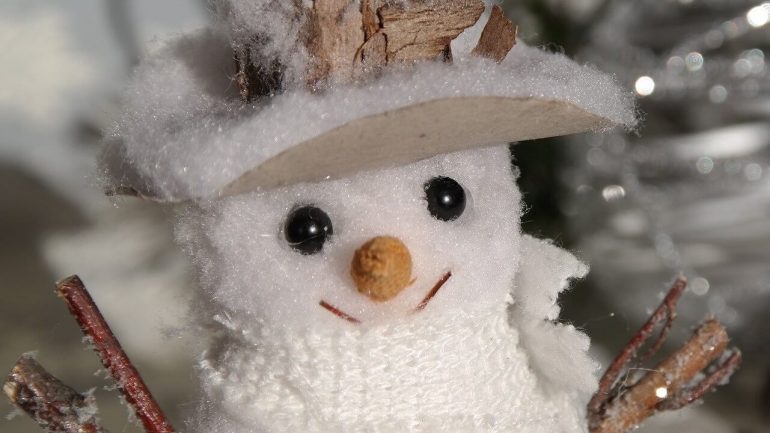 Magický sneh: Vyrobte ho pre vaše deti a užite si množstvo zábavy!